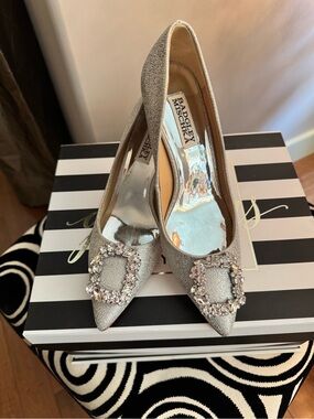 Badgley Mischka Sparkly Silver Crystal Buckle Pointed Pumps - Size 6